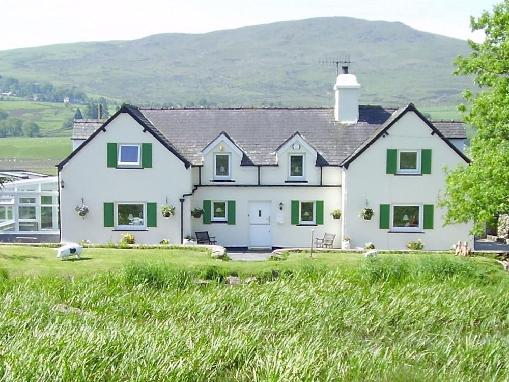 Llwyn Onn Guest House, North Wales Pentrefoelas Екстериор снимка